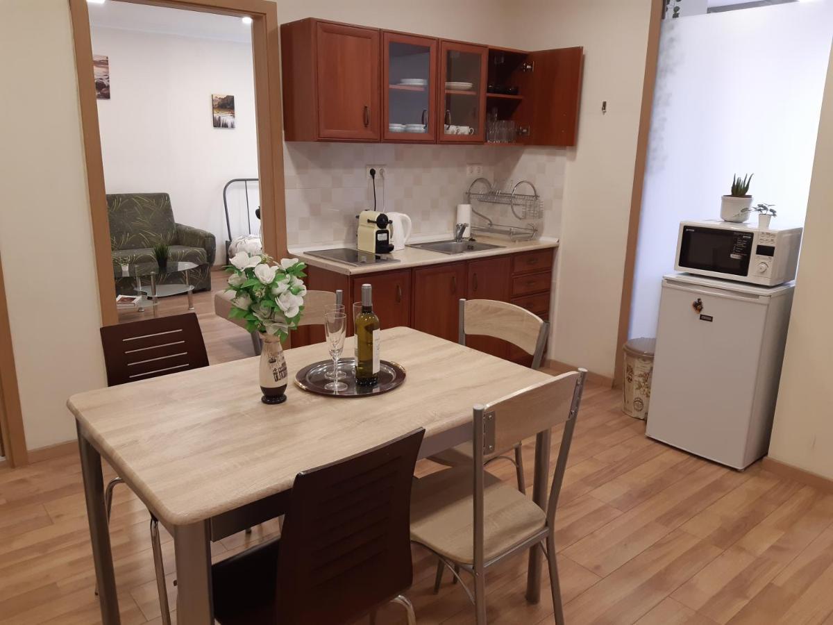 Madach Central Apartment Boedapest Buitenkant foto